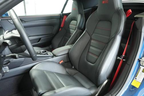 2023 Porsche 911 Carrera GTS