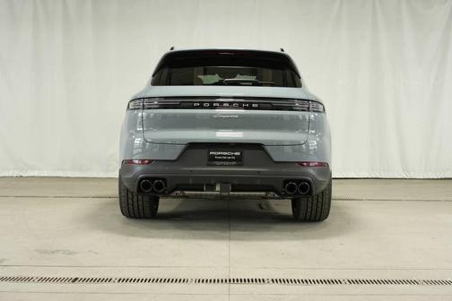 2025 Porsche Cayenne Base