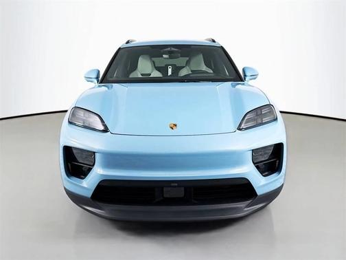 2025 Porsche Macan 4