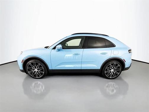 2025 Porsche Macan 4