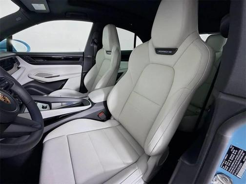 2025 Porsche Macan 4
