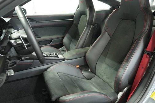 2024 Porsche 911 Carrera GTS