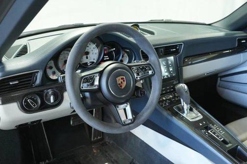 2017 Porsche 911 Turbo S