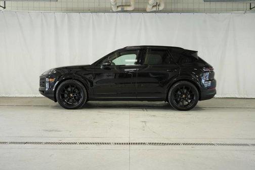 2025 Porsche Cayenne Base