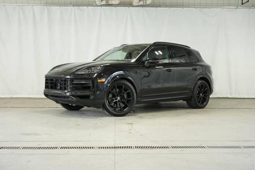 2025 Porsche Cayenne Base
