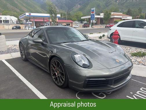 Green 2022 Porsche 911 Carrera 4S