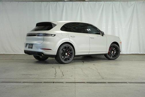 2025 Porsche Cayenne S