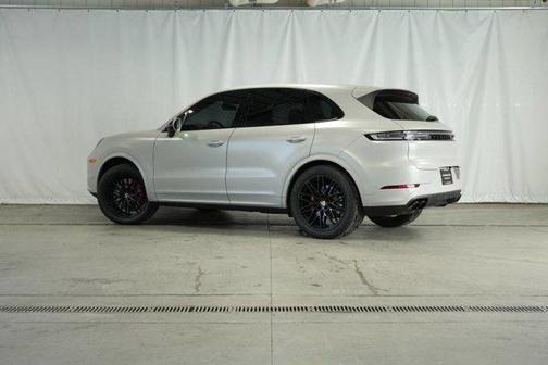 2025 Porsche Cayenne S