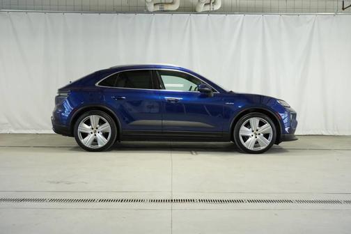 2024 Porsche Macan Electric 4