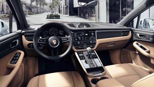 2025 Porsche Macan Base