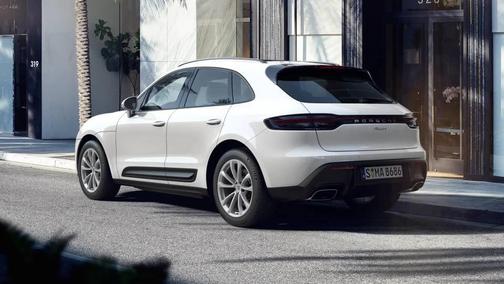 2025 Porsche Macan Base