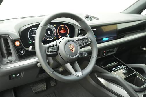 Dolomite Silver Metallic 2026 Porsche Cayenne Base