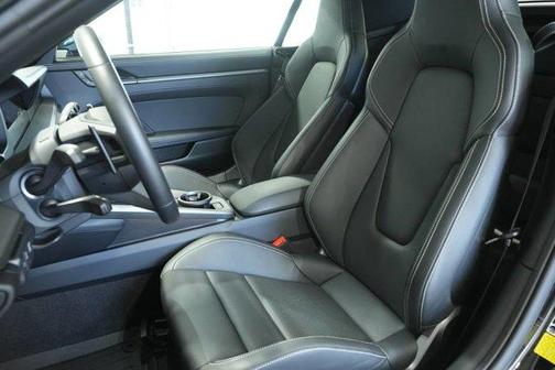 2025 Porsche 911 Carrera