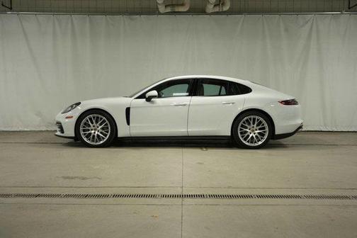 2020 Porsche Panamera 4