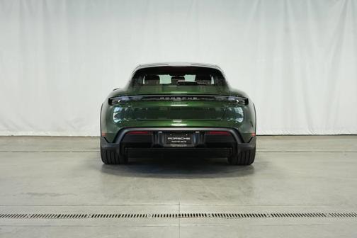 2025 Porsche Taycan 4