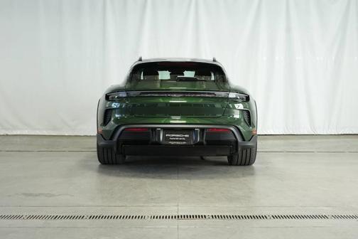 2025 Porsche Taycan Turbo
