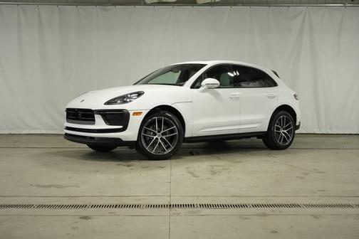2026 Porsche Macan Base