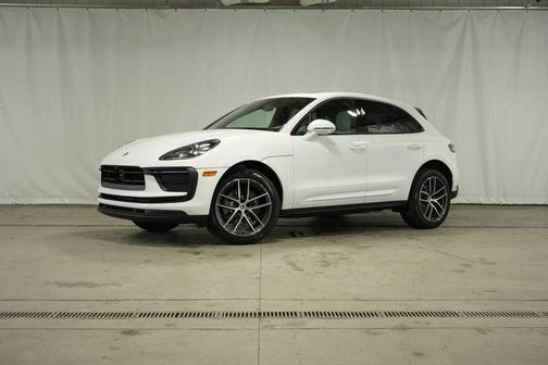2026 Porsche Macan Base