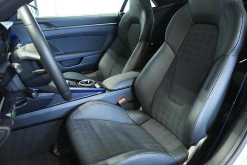 2025 Porsche 911 Carrera T