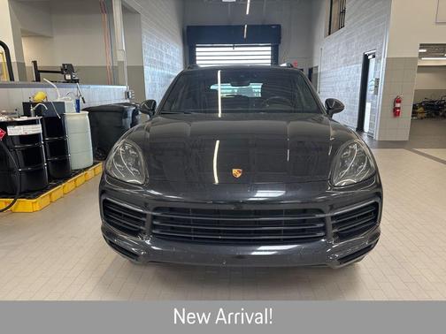 Black 2019 Porsche Cayenne Base