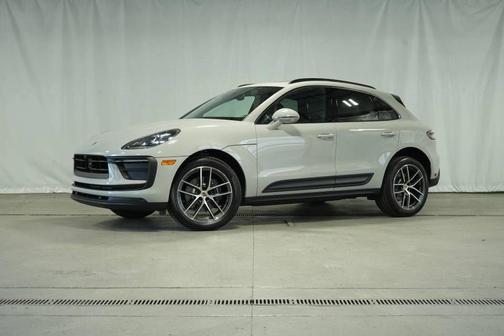 2025 Porsche Macan Base