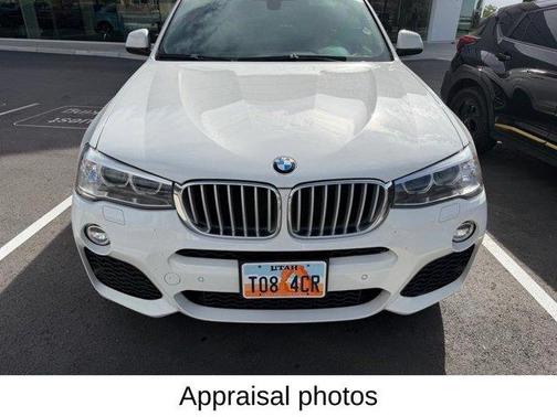 White 2018 BMW X4 xDrive28i