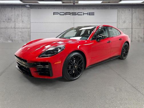 Carmine Red 2026 Porsche Panamera GTS