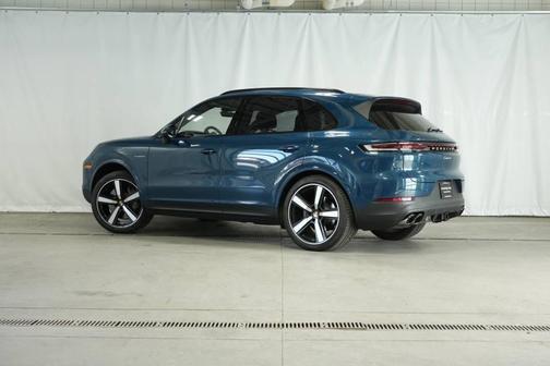 2024 Porsche Cayenne E-Hybrid AWD