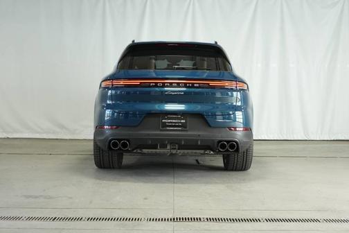 2024 Porsche Cayenne E-Hybrid AWD