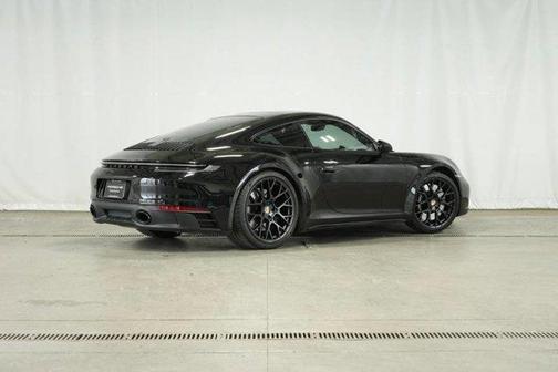2023 Porsche 911 Carrera 4 GTS