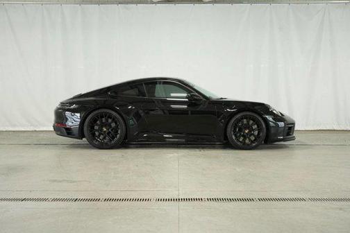 2023 Porsche 911 Carrera 4 GTS