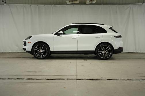 2026 Porsche Cayenne Base