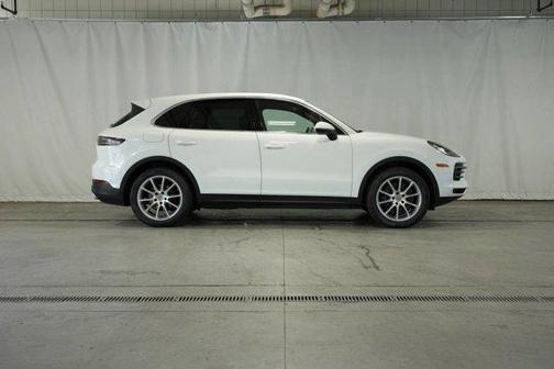 2023 Porsche Cayenne 