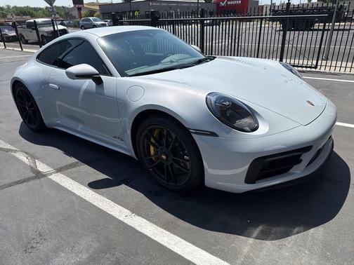 2024 Porsche 911 Carrera GTS