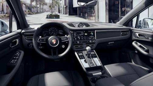 2026 Porsche Macan Base