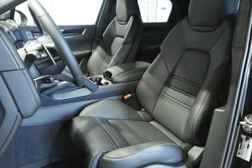 2026 Porsche Cayenne Turbo GT