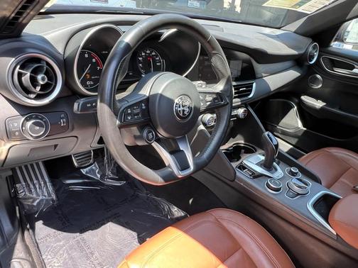 2022 Alfa Romeo Giulia Ti
