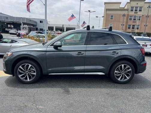 2022 Audi Q5 45 S line Premium Plus