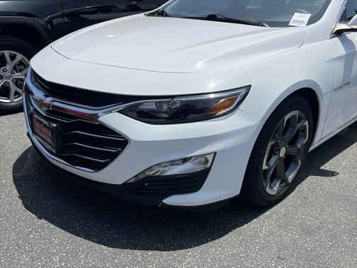 2022 Chevrolet Malibu FWD LT