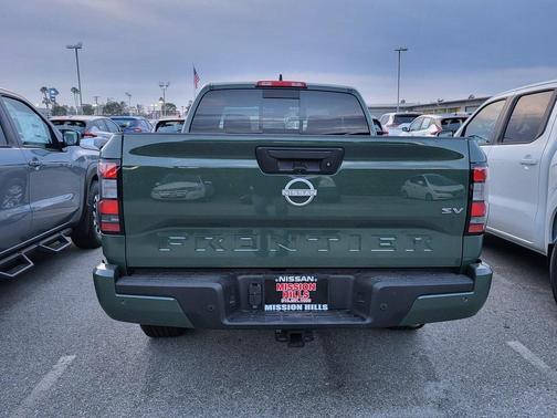 2025 Nissan Frontier SV