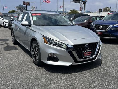 2022 Nissan Altima 2.5 SV