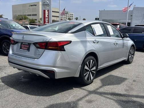 2022 Nissan Altima 2.5 SV