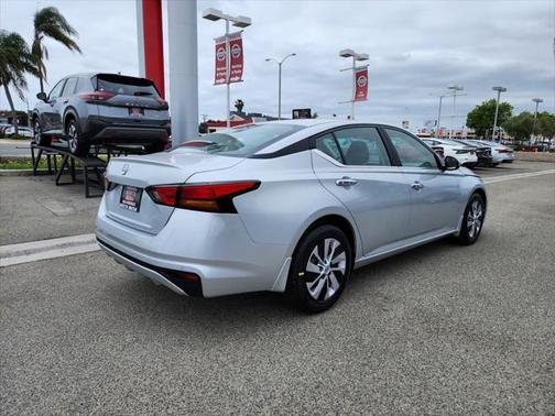 2025 Nissan Altima S FWD