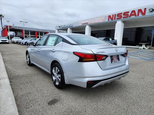 2025 Nissan Altima S FWD