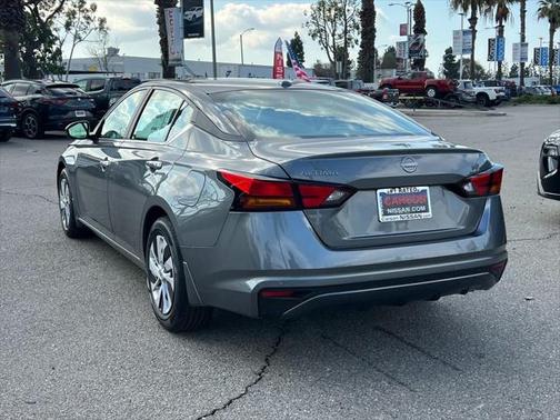 2025 Nissan Altima S FWD