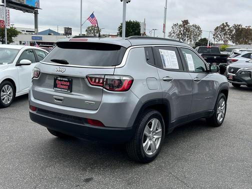 2022 Jeep Compass Latitude