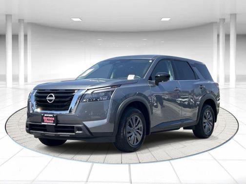 Gun Metallic 2025 Nissan Pathfinder S