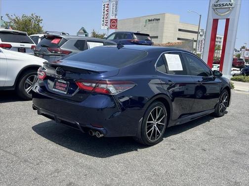 2022 Toyota Camry SE