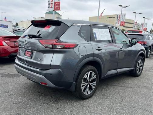 2022 Nissan Rogue SV