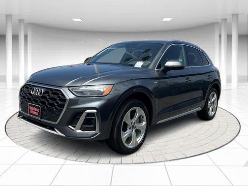 2022 Audi Q5 45 S line Premium Plus